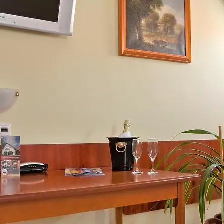 לינה וארוחת בוקר Fehertoi Halaszcsarda Es Szalloda