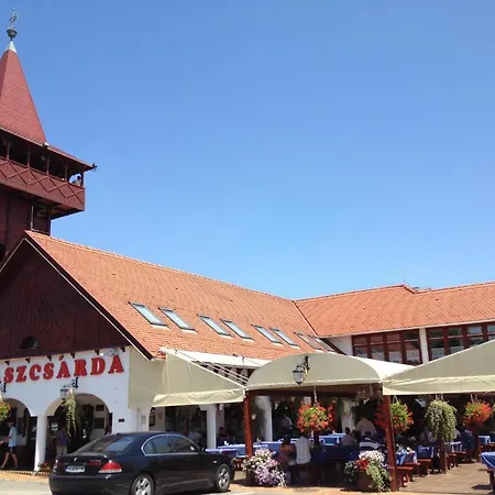 Bed & Breakfast Fehertoi Halaszcsarda Es Szalloda *