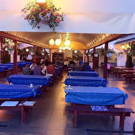 Fehertoi Halaszcsarda Es Szalloda לינה וארוחת בוקר