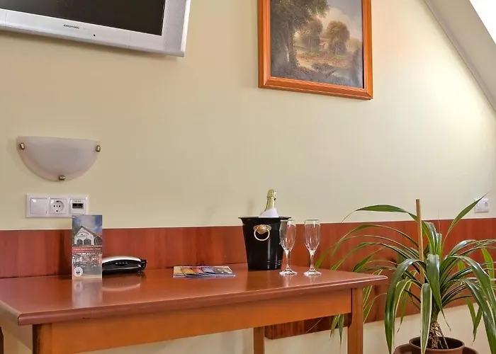 فندق مبيت وإفطار Fehertoi Halaszcsarda Es Szalloda
