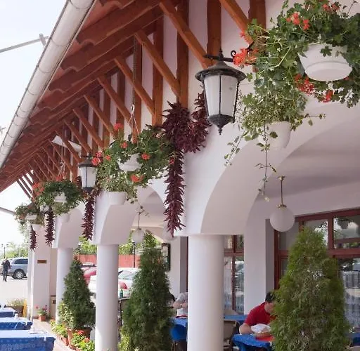Fehertoi Halaszcsarda Es Szalloda فندق مبيت وإفطار Szatymaz