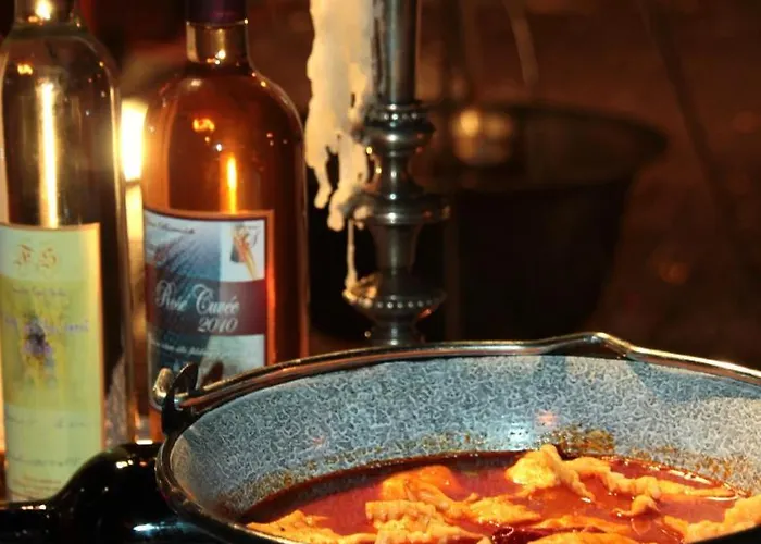 Fehertoi Halaszcsarda Es Szalloda فندق مبيت وإفطار *